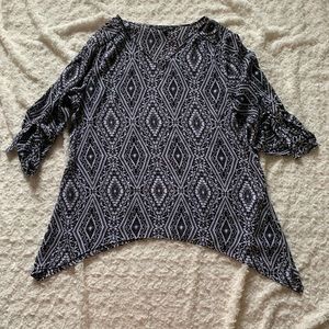 Zac & Rachel Large Black/White Top
